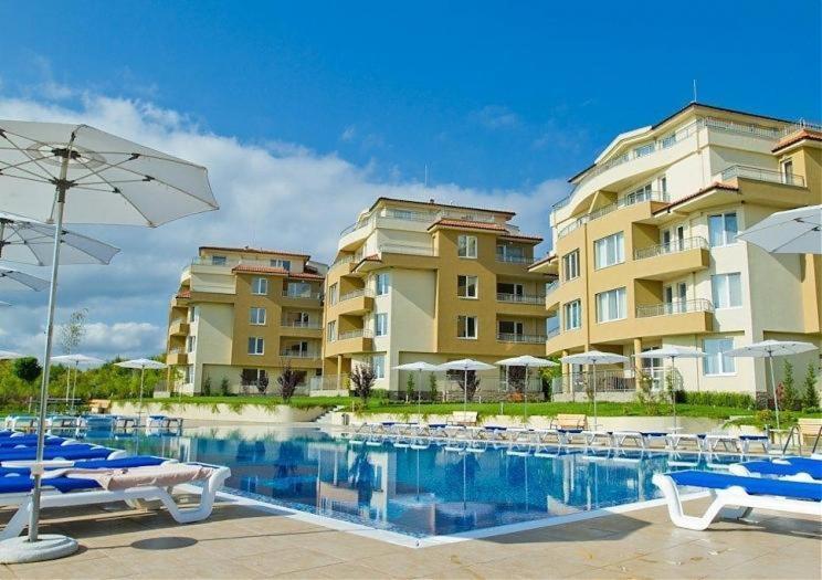 Аппартамент Pines Beach Resort Byala  Bagian luar foto